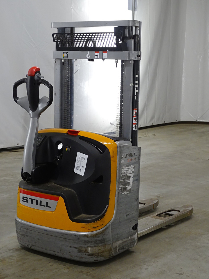 Still EXV12 - Stacker: picture 2 Still EXV12 - Stacker: picture 2