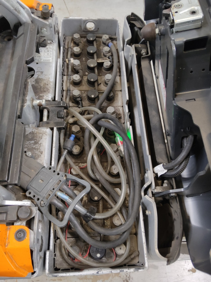 Still LTX50 - Tow tractor: picture 4 Still LTX50 - Tow tractor: picture 4