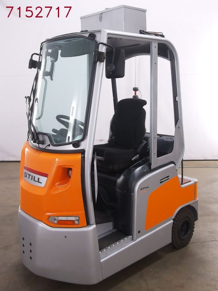 Still LTX70/BATT.NEU - Tow tractor: picture 2 Still LTX70/BATT.NEU - Tow tractor: picture 2