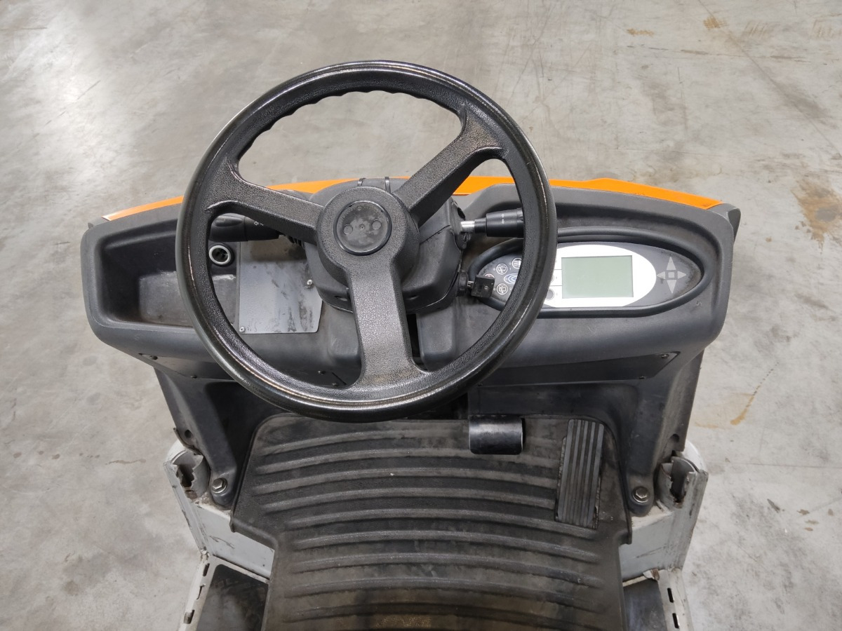 Still LTX70 - Tow tractor: picture 3 Still LTX70 - Tow tractor: picture 3