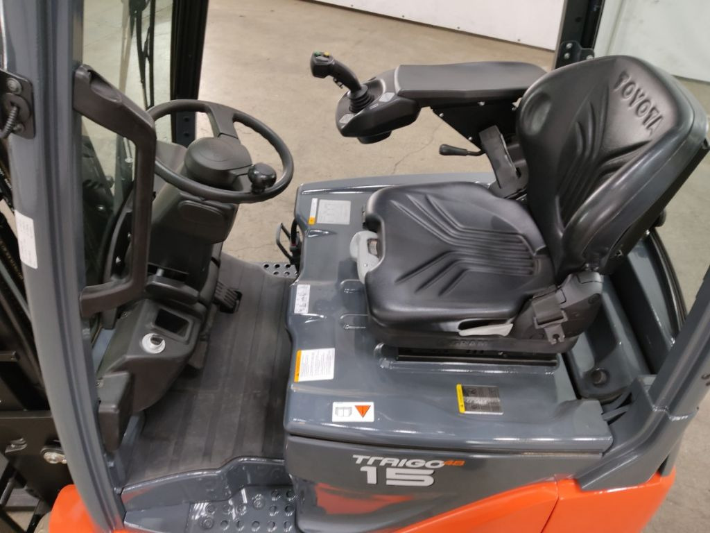 Toyota 8FBE15T - Electric forklift: picture 3 Toyota 8FBE15T - Electric forklift: picture 3