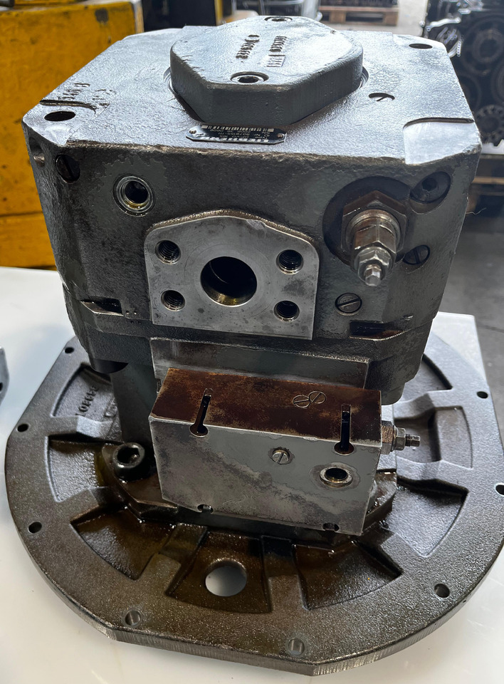 LIEBHERR Liebherr Hydraulic Pump DPVO165 Reconditioned - Hydraulic pump: picture 1 LIEBHERR Liebherr Hydraulic Pump DPVO165 Reconditioned - Hydraulic pump: picture 1