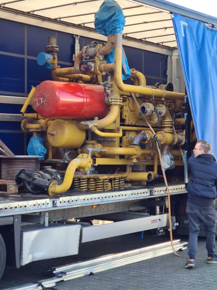 MTU Diesel Electric Generator 1500 kVA - Engine and parts for Attachment: picture 4 MTU Diesel Electric Generator 1500 kVA - Engine and parts for Attachment: picture 4