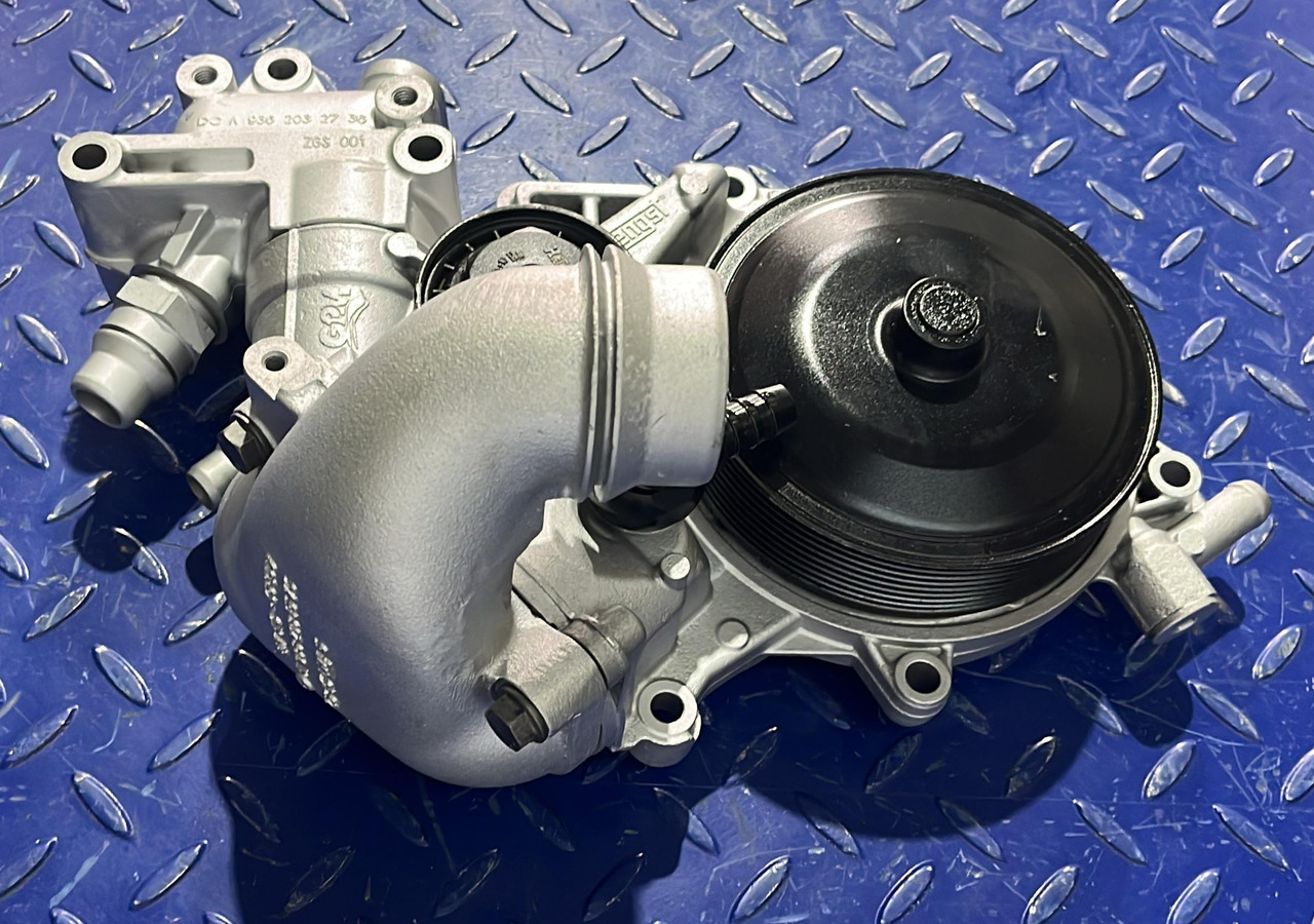 Mercedes Benz Waterpump Atego OM936 - Coolant pump: picture 4 Mercedes Benz Waterpump Atego OM936 - Coolant pump: picture 4