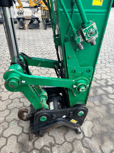 Crawler excavator Cat 320-07B: picture 20