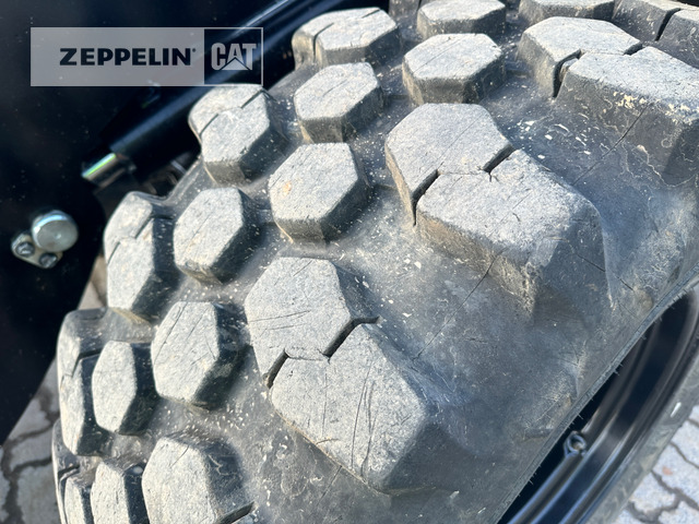 Cat 908M - Wheel loader: picture 5 Cat 908M - Wheel loader: picture 5