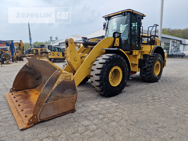 Cat 962M - Wheel loader: picture 1 Cat 962M - Wheel loader: picture 1