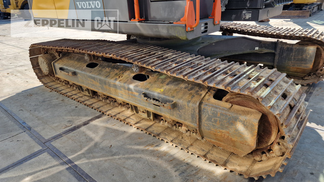Crawler excavator Volvo EC200E: picture 9