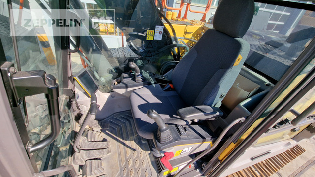 Crawler excavator Volvo EC200E: picture 22