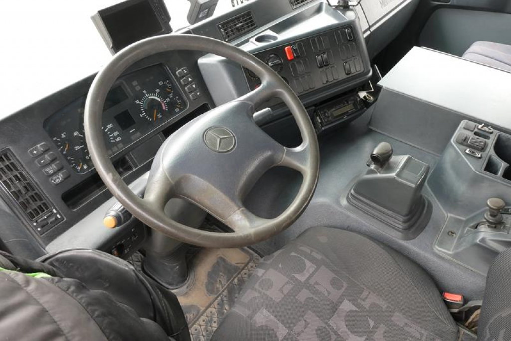 MERCEDES-BENZ Actros 3235 B 8x4 Betonmischer Stetter 9m³ -Deutsch - Truck: picture 5 MERCEDES-BENZ Actros 3235 B 8x4 Betonmischer Stetter 9m³ -Deutsch - Truck: picture 5