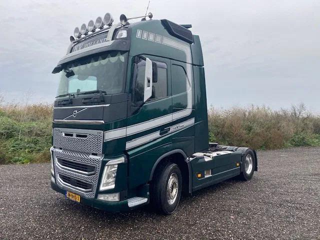 Volvo FH 500 XL euro 6 full spoilered, 2 x tank, modeljaar 2017 - Tractor unit: picture 1 Volvo FH 500 XL euro 6 full spoilered, 2 x tank, modeljaar 2017 - Tractor unit: picture 1