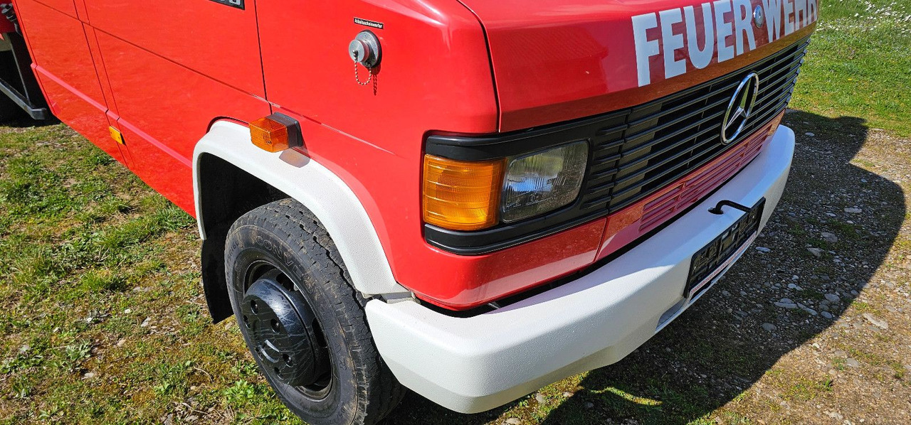 Leasing of  Mercedes-Benz Feuerwehr 609 105km/h  Oldtimer Campervan Mercedes-Benz Feuerwehr 609 105km/h  Oldtimer Campervan: picture 10