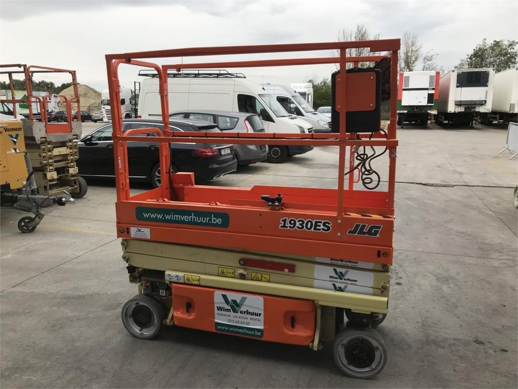 JLG 1930ES (4510) - Scissor lift: picture 4 JLG 1930ES (4510) - Scissor lift: picture 4