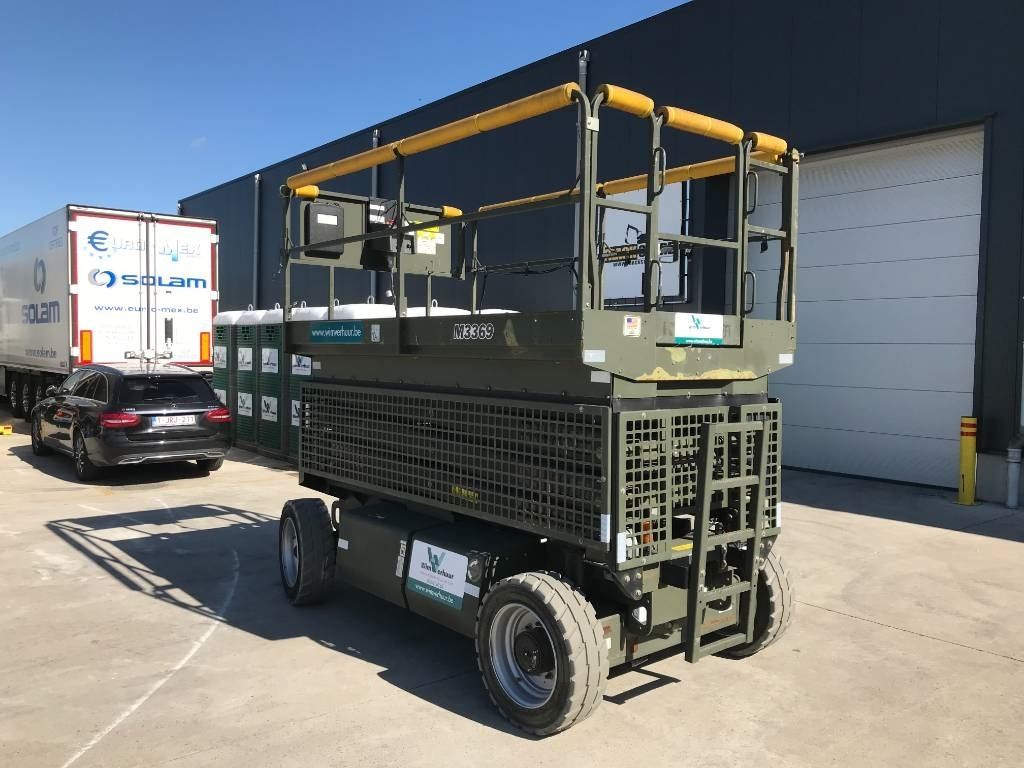 JLG M 3369 - Scissor lift: picture 5 JLG M 3369 - Scissor lift: picture 5