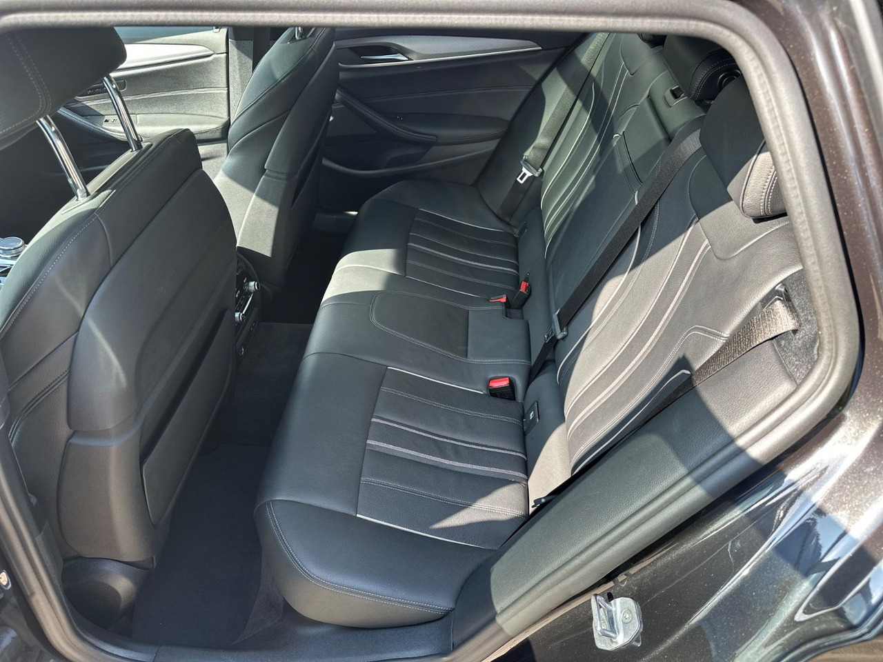 BMW M 540d xD Touring A*M Sport*HuD*20 Zoll*Pano*LED - Station wagon: picture 4 BMW M 540d xD Touring A*M Sport*HuD*20 Zoll*Pano*LED - Station wagon: picture 4