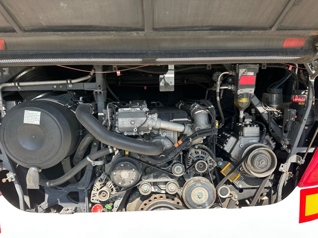 Neoplan P06 Skyliner L (83 Sitze*TOP*Motor Neu*Panorama) - Double-decker bus: picture 4 Neoplan P06 Skyliner L (83 Sitze*TOP*Motor Neu*Panorama) - Double-decker bus: picture 4