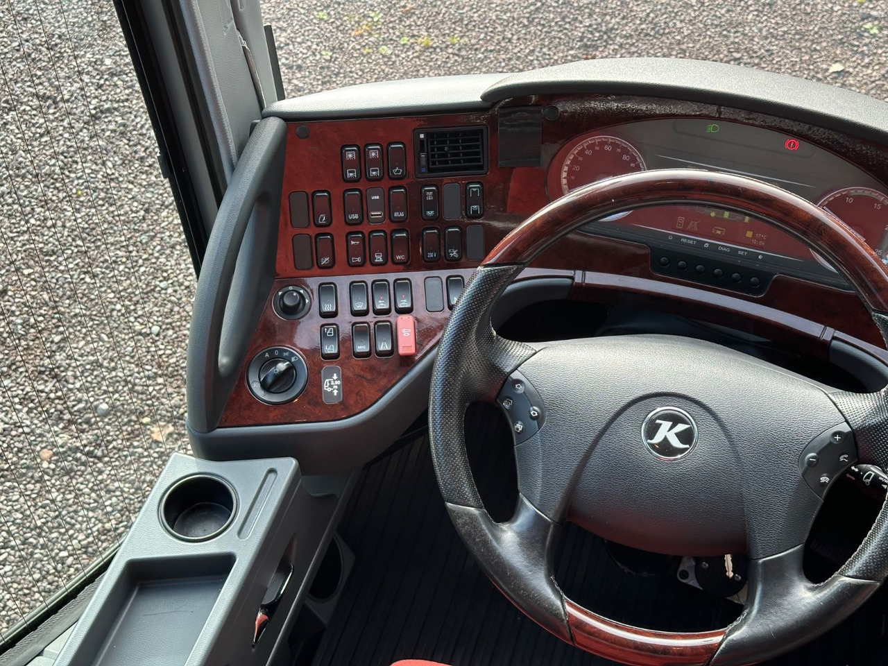 Coach Setra S 416 HDH (V.I.P 2+1 Sitze*Panorama*TOP): picture 18 Coach Setra S 416 HDH (V.I.P 2+1 Sitze*Panorama*TOP): picture 18