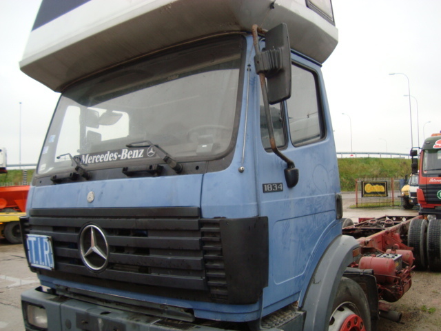 MERCEDES BENZ SK 1722 1824 1827 1831 1850 - Cab: picture 3 MERCEDES BENZ SK 1722 1824 1827 1831 1850 - Cab: picture 3